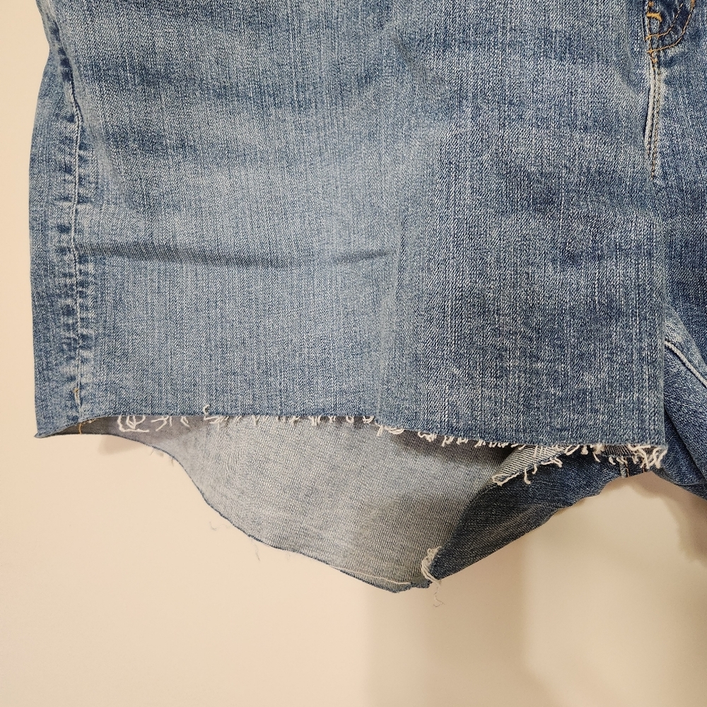 J. CREW Mid Rise Shorts - Picture 3 of 6